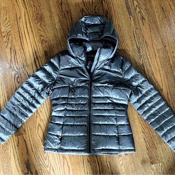 Calvin Klein Silver Puffer insulated jacket Size Large - Picture 1 of 8